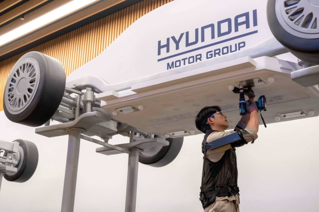 Hyundai And Kia Introduce Innovative Wearable Robot For Enhanced Worker