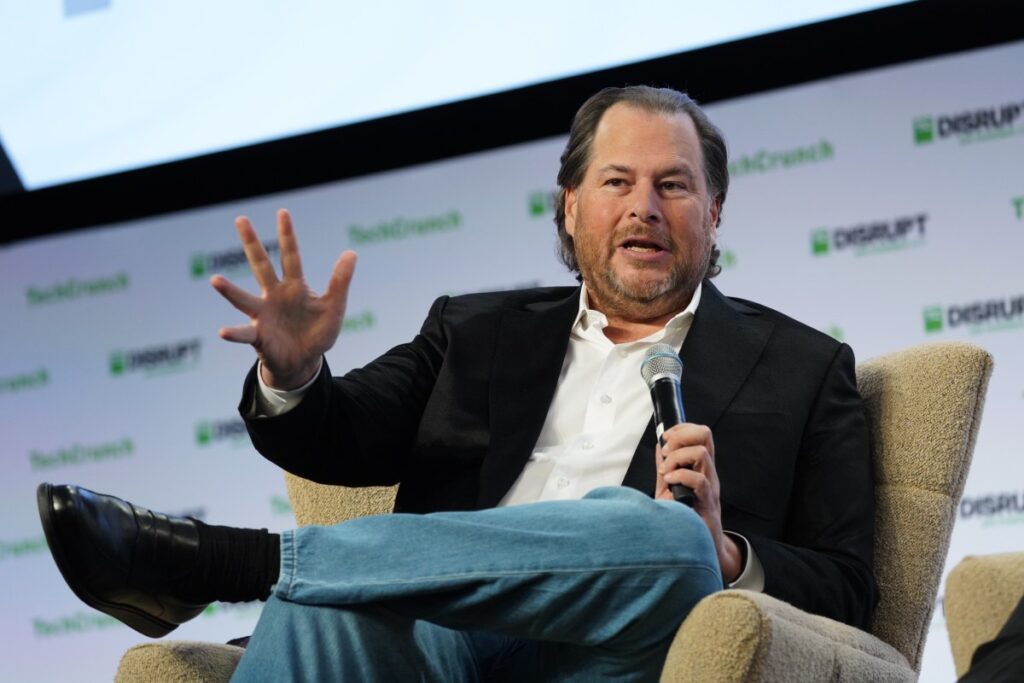 Salesforce To Expand Workforce By 2,000 For Ai Product Sales