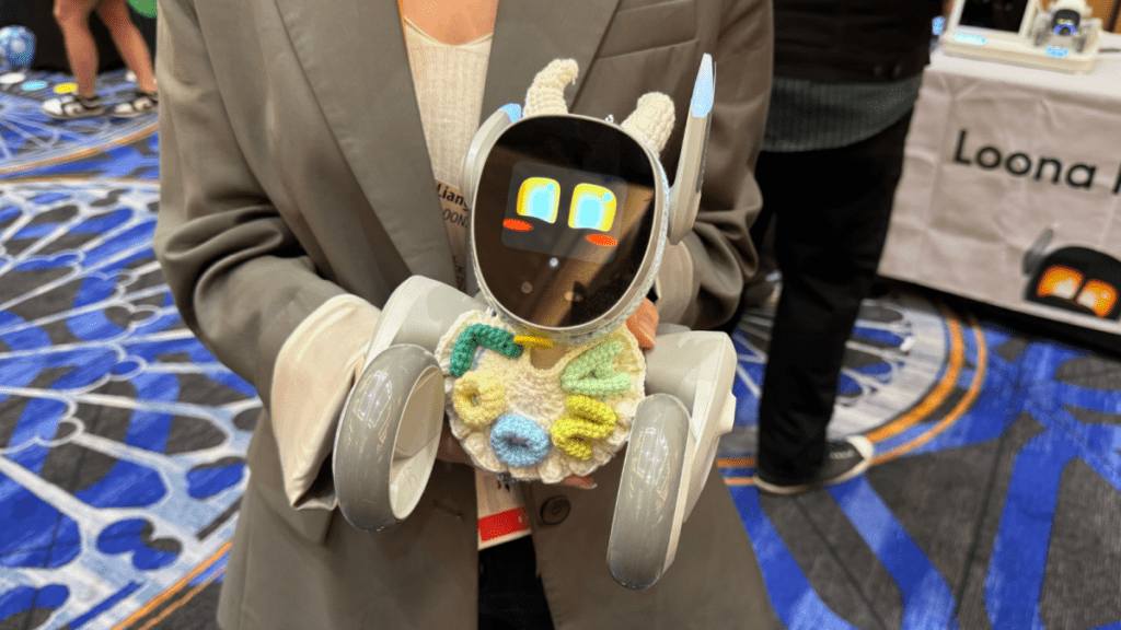 Loona: The Adorable Robot Stealing Hearts At Ces Pepcom 2025